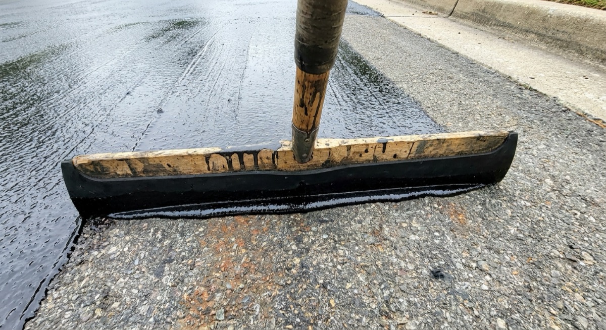 Driveway sealcoating application Arlington VA